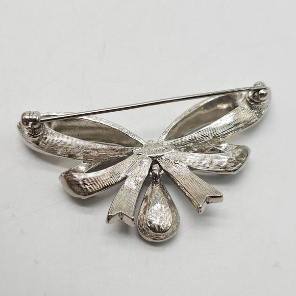 AVON Vintage Rhinestone Bow Green Drop Silver Brooch Pin - Picture 2 of 4